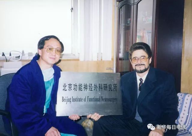 刀尖上的“勇者之舞”：国内“细胞刀第一人”李勇杰