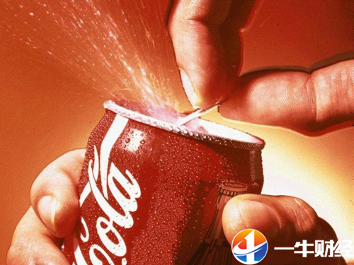 骑着涨价的哈雷去租涨价的房车,喝着涨价的可乐,美国人民喜相逢