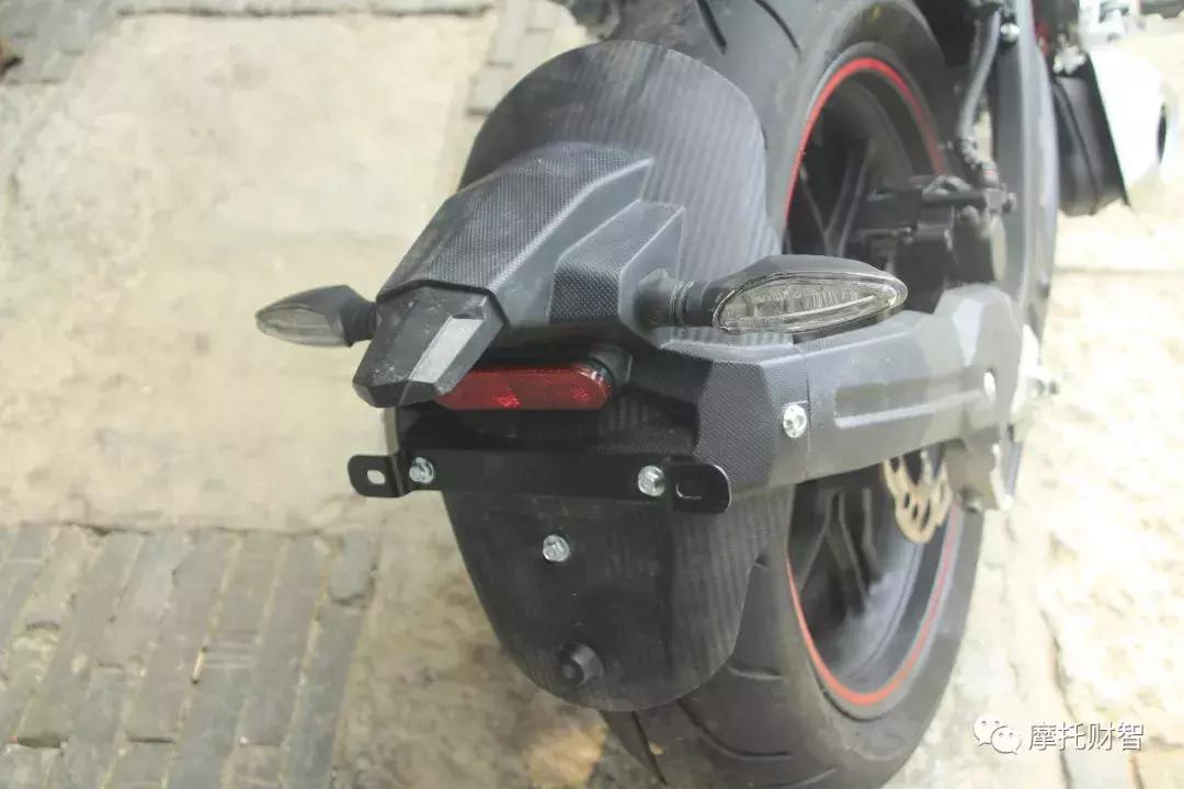 最新款隆鑫无极300rr,无极300rr19款和20款有什么区别吗