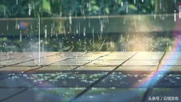 今日下午一场太阳雨引来众多市民拍照!