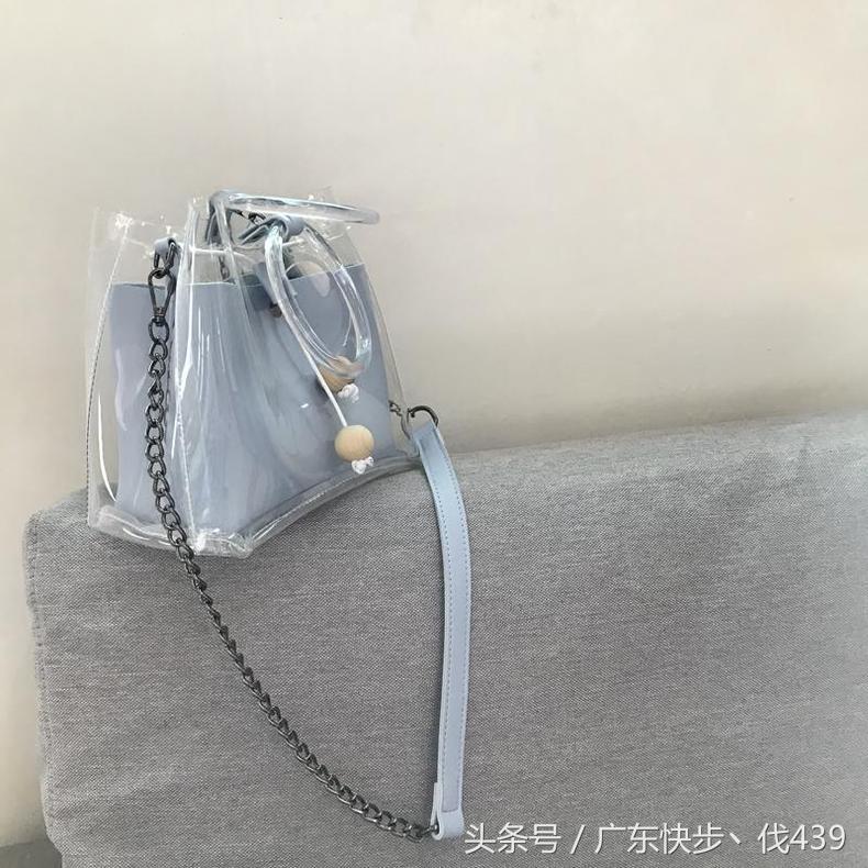 塑料袋也可以穿出高级感,塑料袋也可以背出高级感