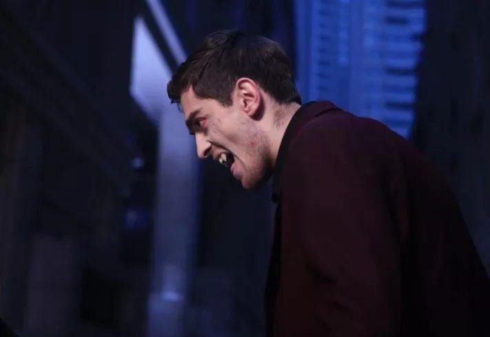 关于吸血鬼的最强科普,这篇文章+这部电影就够了!