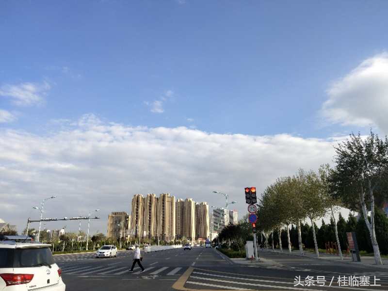 银川人看贺兰山,银川览山公园现在几点能看到日出