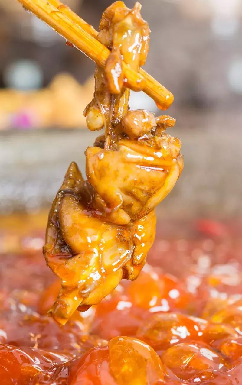 牛蛙火锅和毛肚火锅哪个受欢迎,魔都火锅店