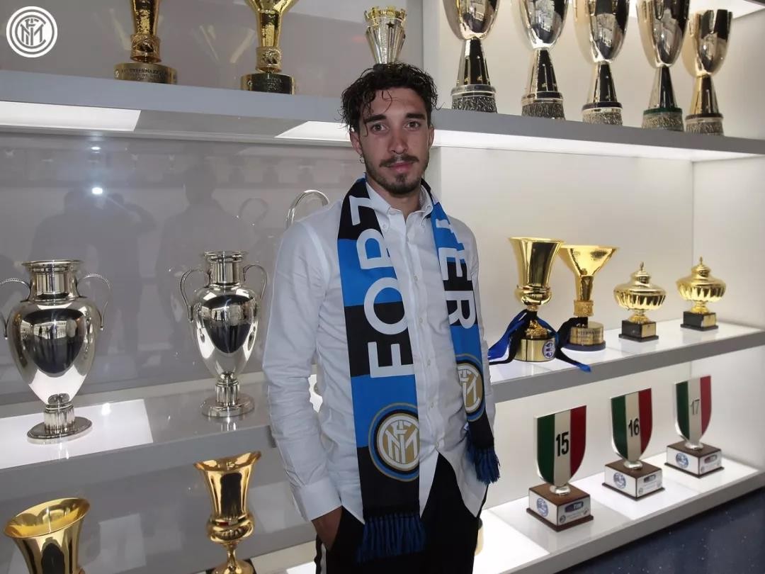 弗尔萨利科转会马竞多少钱,弗尔萨利科退出国家队仪式