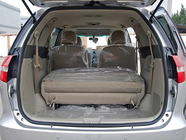 比亚迪m62013款2.0手动舒适型,比亚迪m6商务车性价比