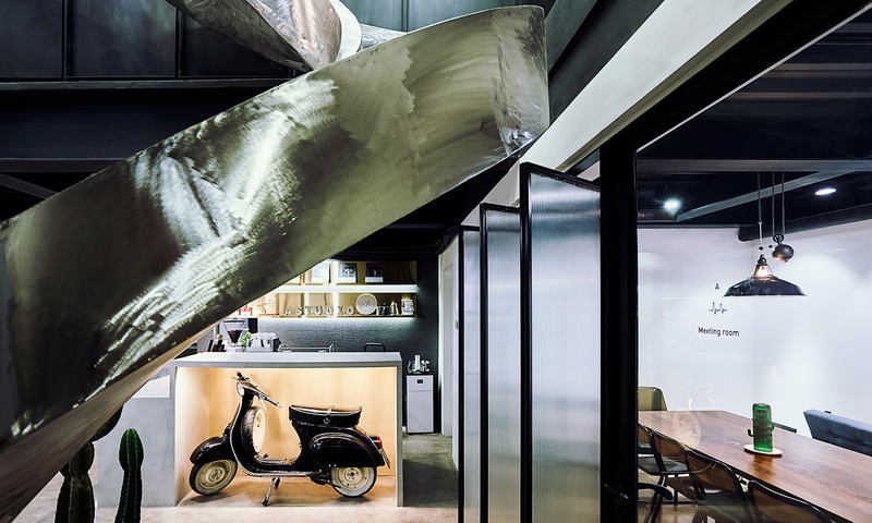 融入更多艺术元素与粗狂工业风格的北京ASTUDIO摄影工作室