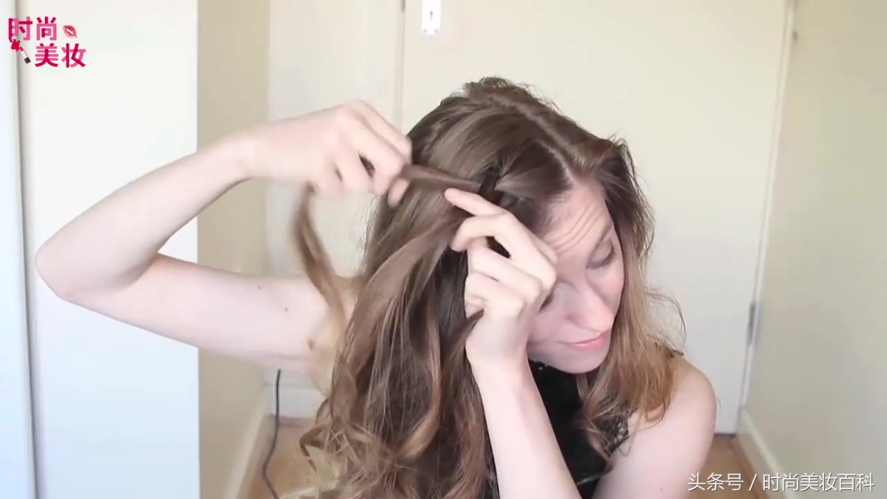 发顶两边辫子发型女2020流行发型,从正面看好看散着的辫子发型