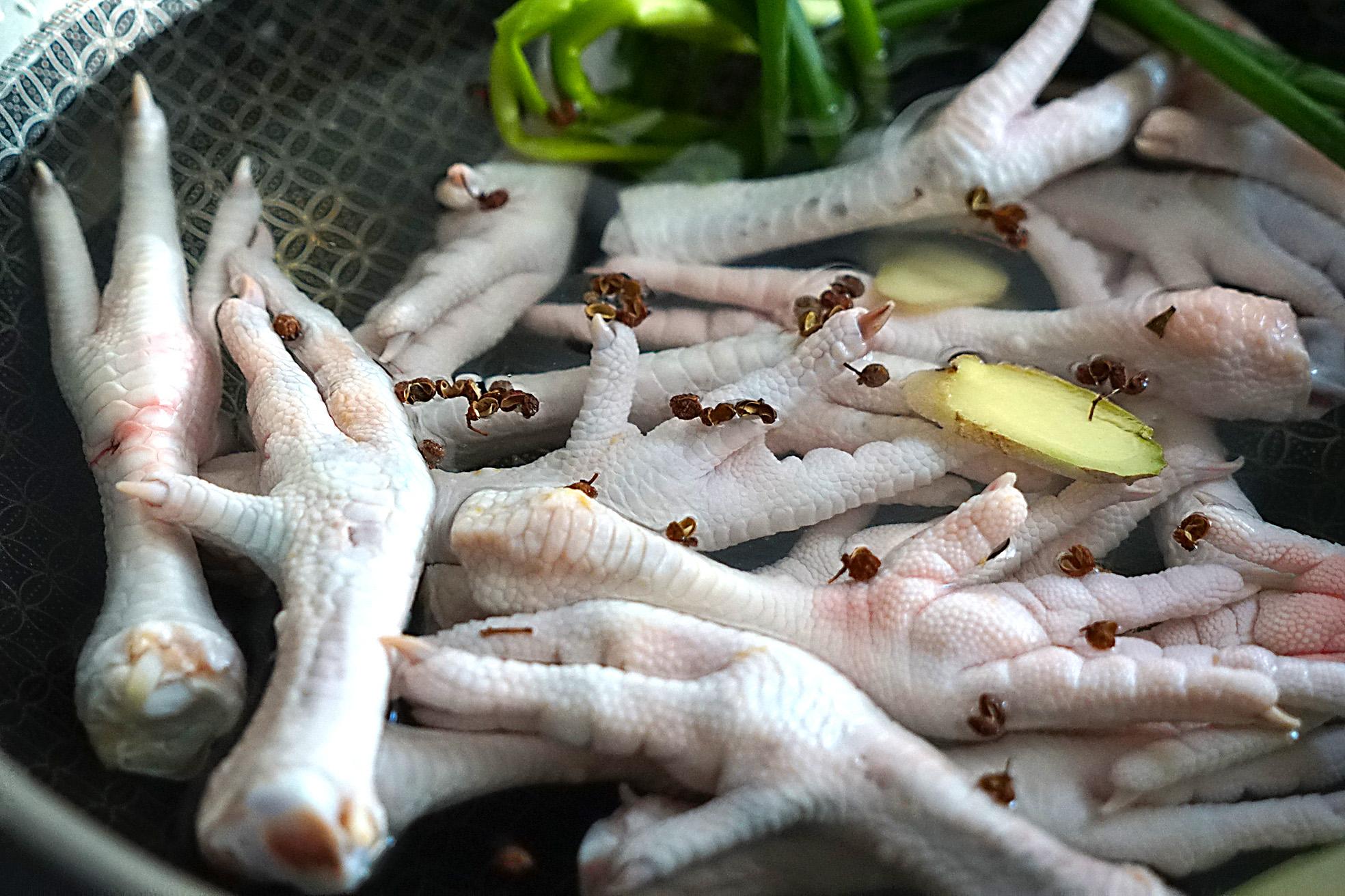 柠檬卤鸡爪的正宗做法,无骨鸡爪的做法不用泡椒不用柠檬