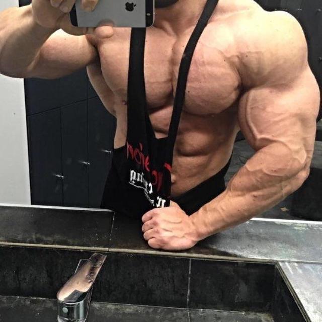 产后胸部干瘪下垂如何练胸肌,胸肌练不大怎么办教你一招