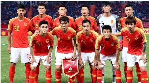 他们成功了，到底是谁在*辱侮**国足？