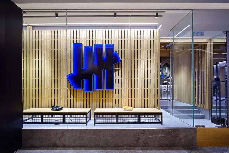 安踏斯凯奇酷奇火焰,安踏antaplus