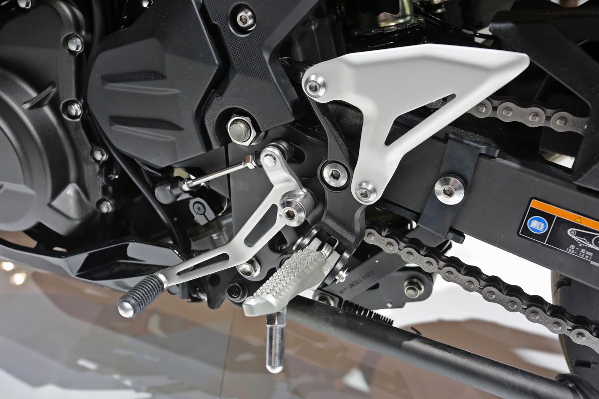 川崎z400对比忍者400,川崎忍者400和本田400f