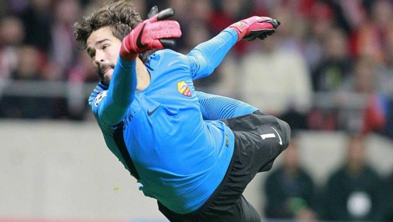 这球队“买人成瘾”砸钱引入12人，但综合实力下降明显让人尴尬