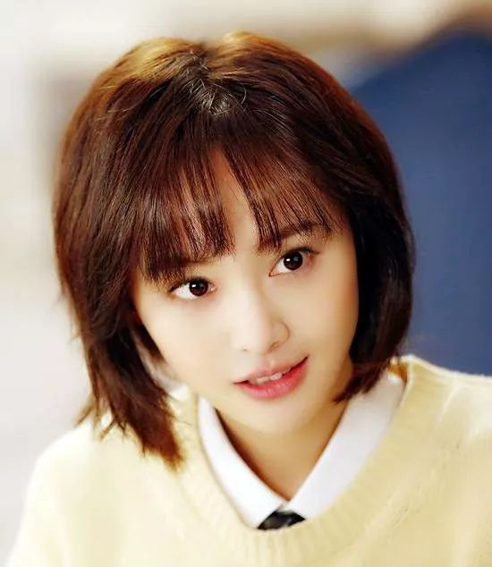 赵薇曾经凭借一部还珠格格而爆火,赵薇1998年和还珠格格的不解之缘