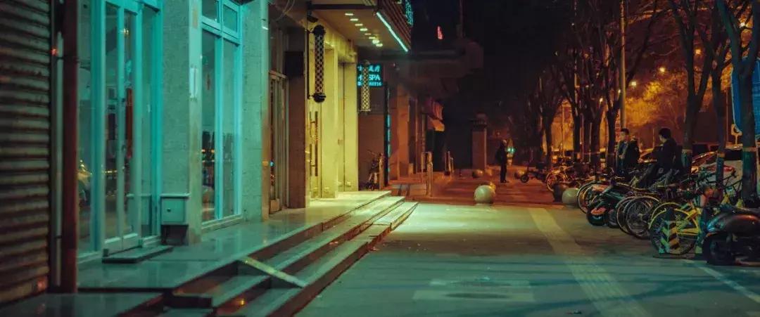 普通人副业月入多少万,姑娘月入一万