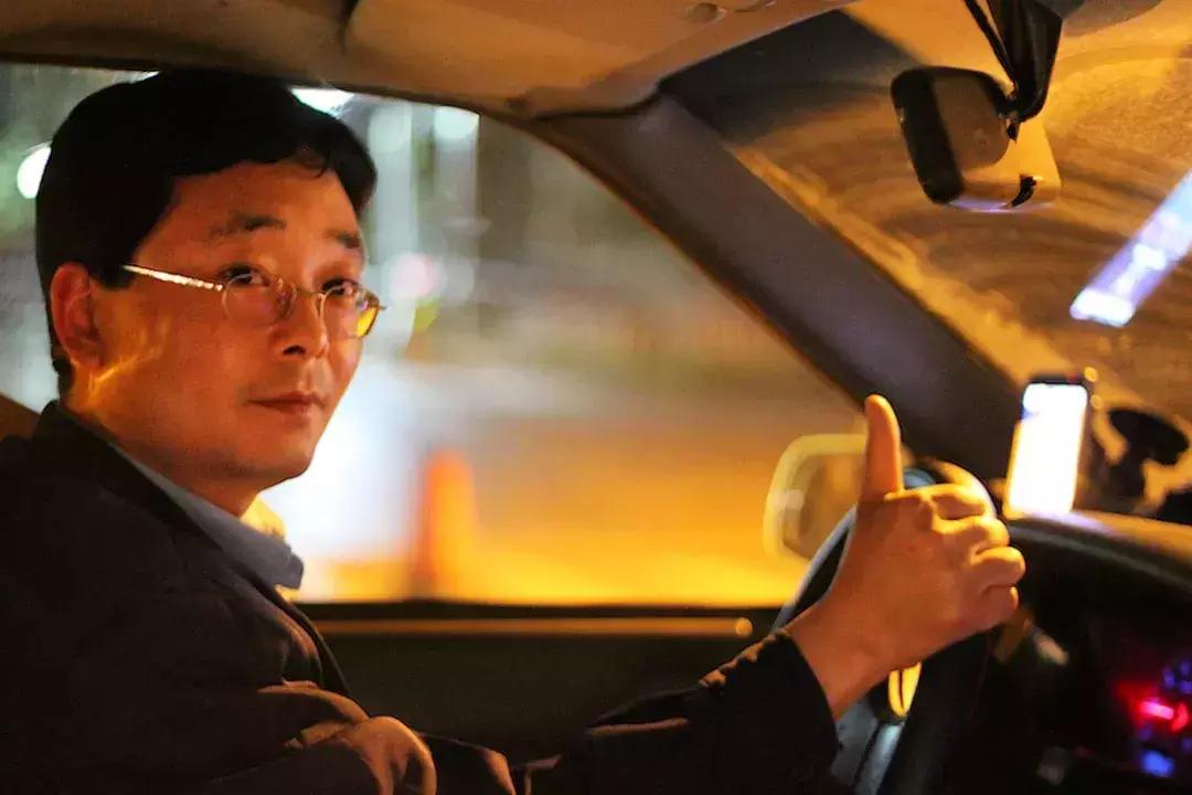 姑娘打工赚20万,70后大姐公开月入5000元副业