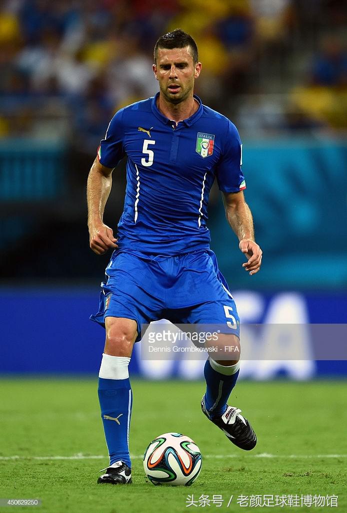 世界杯鸳鸯足球鞋,世界杯彪马鸳鸯足球鞋绿橙