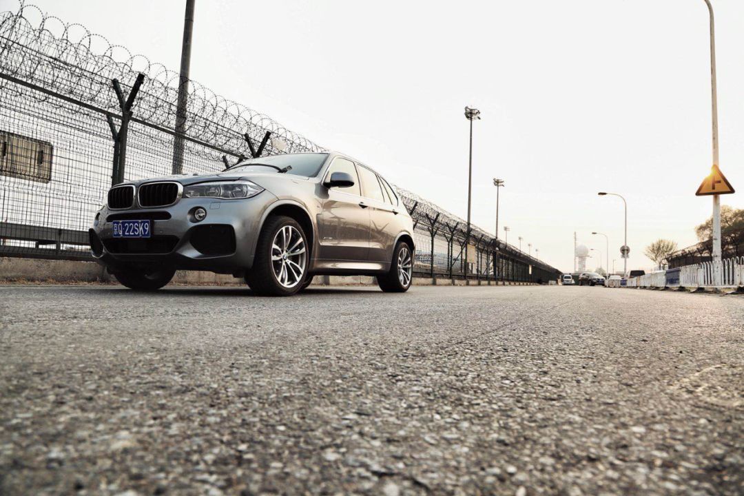 全新bmwx5瞩目登场,上瘾宝马车