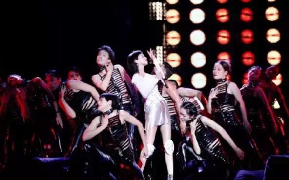 太skr,张学友薛之谦演唱会完整版