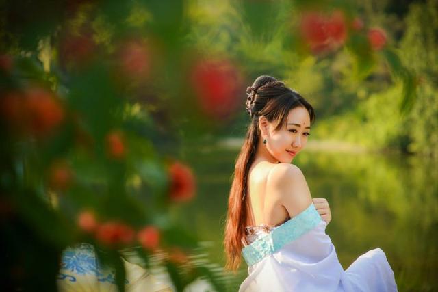 白朴的四首《天净沙》小令，文采隽永，写尽了春夏秋冬之美！