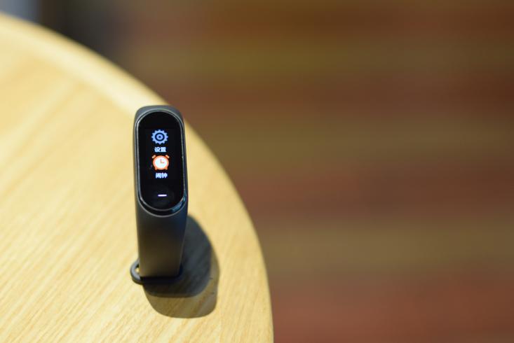 黑科技大彩屏智能手环,智能手环的门禁功能怎么设置