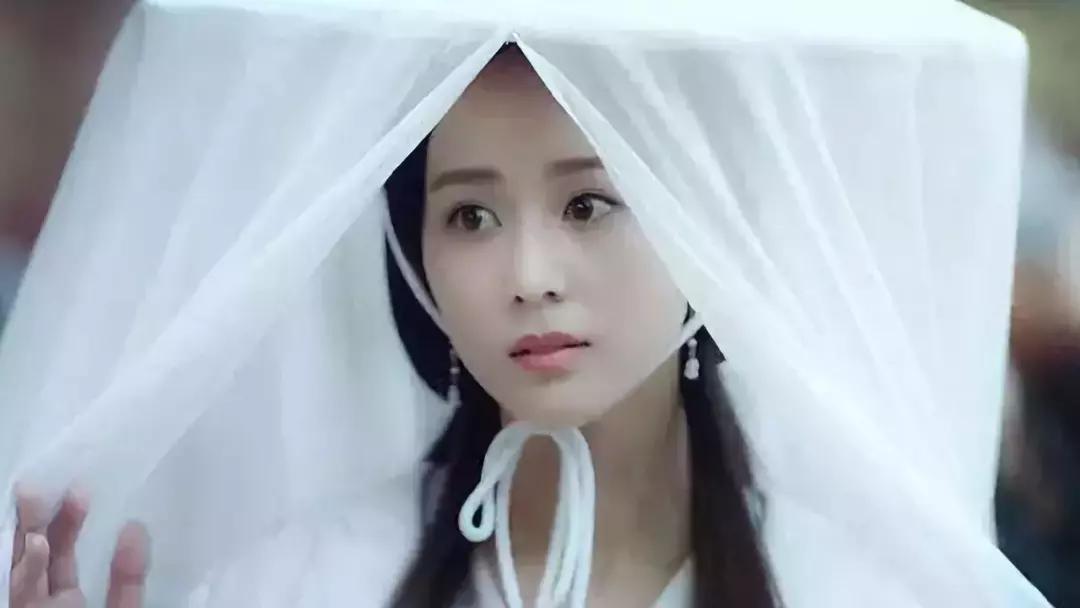 中国古代女子服装怎样穿 (古代女子服装变化)