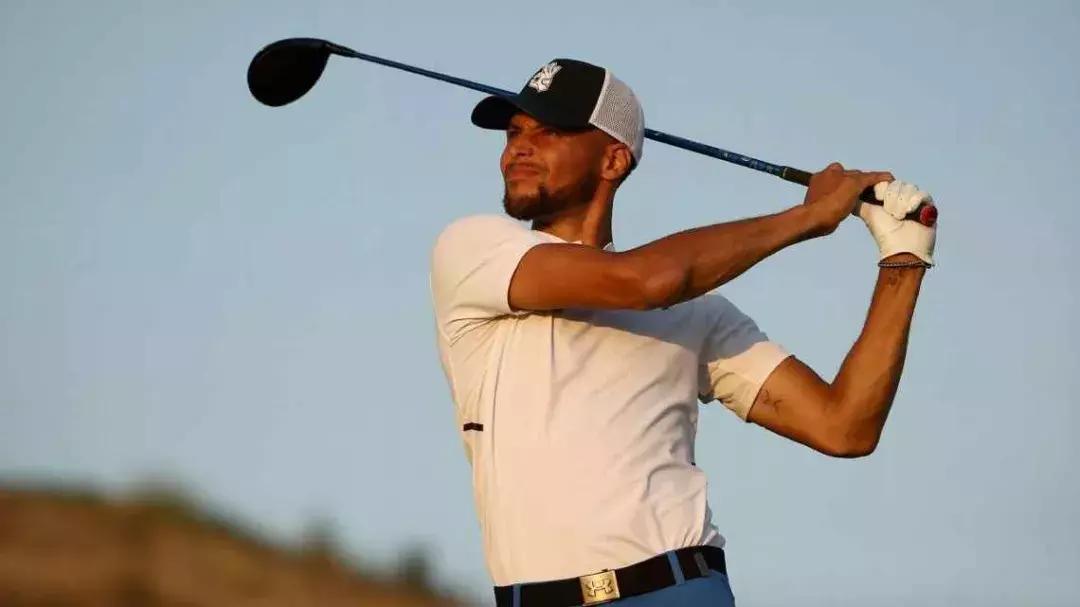 德约费德勒小威合影,莎娃波娃小威费德勒