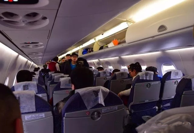 坐飞机是一种什么样的体验?坐飞机需要注意哪些事情?