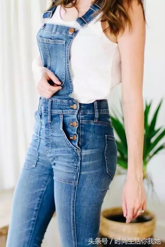 平胸女孩怎么穿才好看,平胸女人怎么穿好看