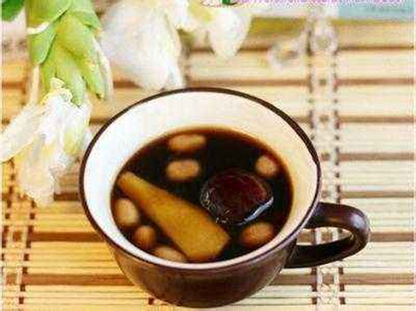 产后喝红糖水影响下奶吗,产后喝红糖水对身体有什么好处