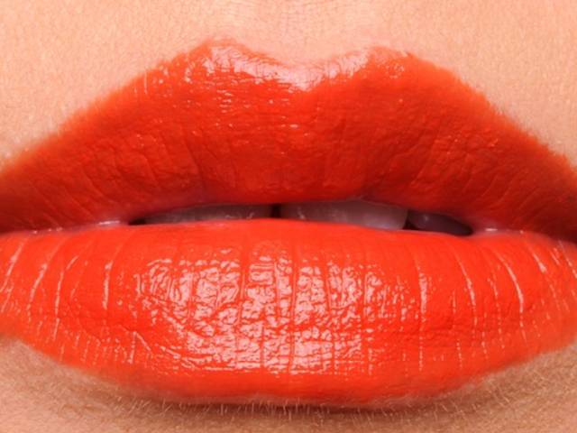 口红推荐夏季淡颜色好看,七夕节送什么口红给老婆