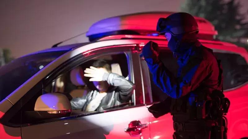 什么样的战术笔能带上飞机火车,带小刀的战术笔能上飞机吗