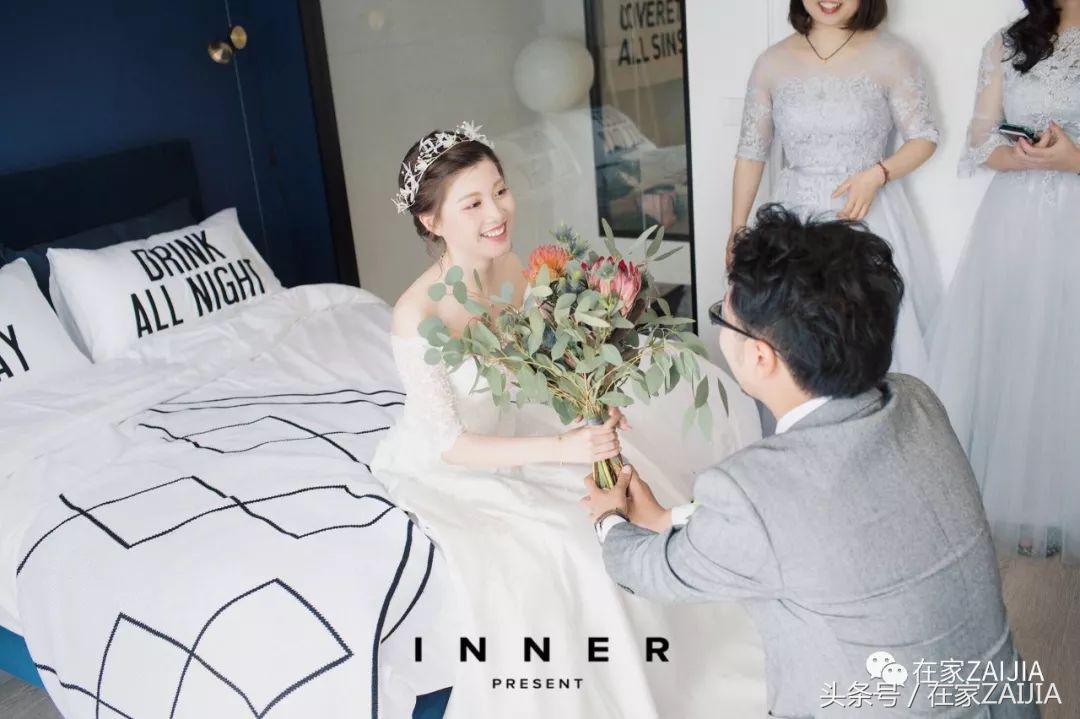 客厅正中放餐桌好吗,客厅放个大大的楼梯间