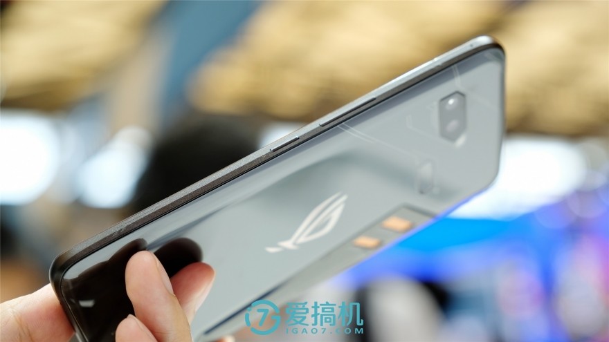 华硕游戏手机rogphone,华硕rog一代游戏手机