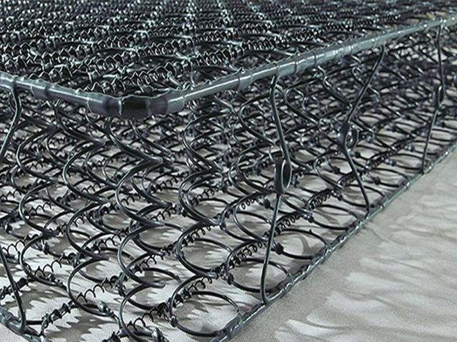 乳胶椰棕床垫带弹簧好还是不带好,椰棕乳胶床垫和弹簧床垫选择