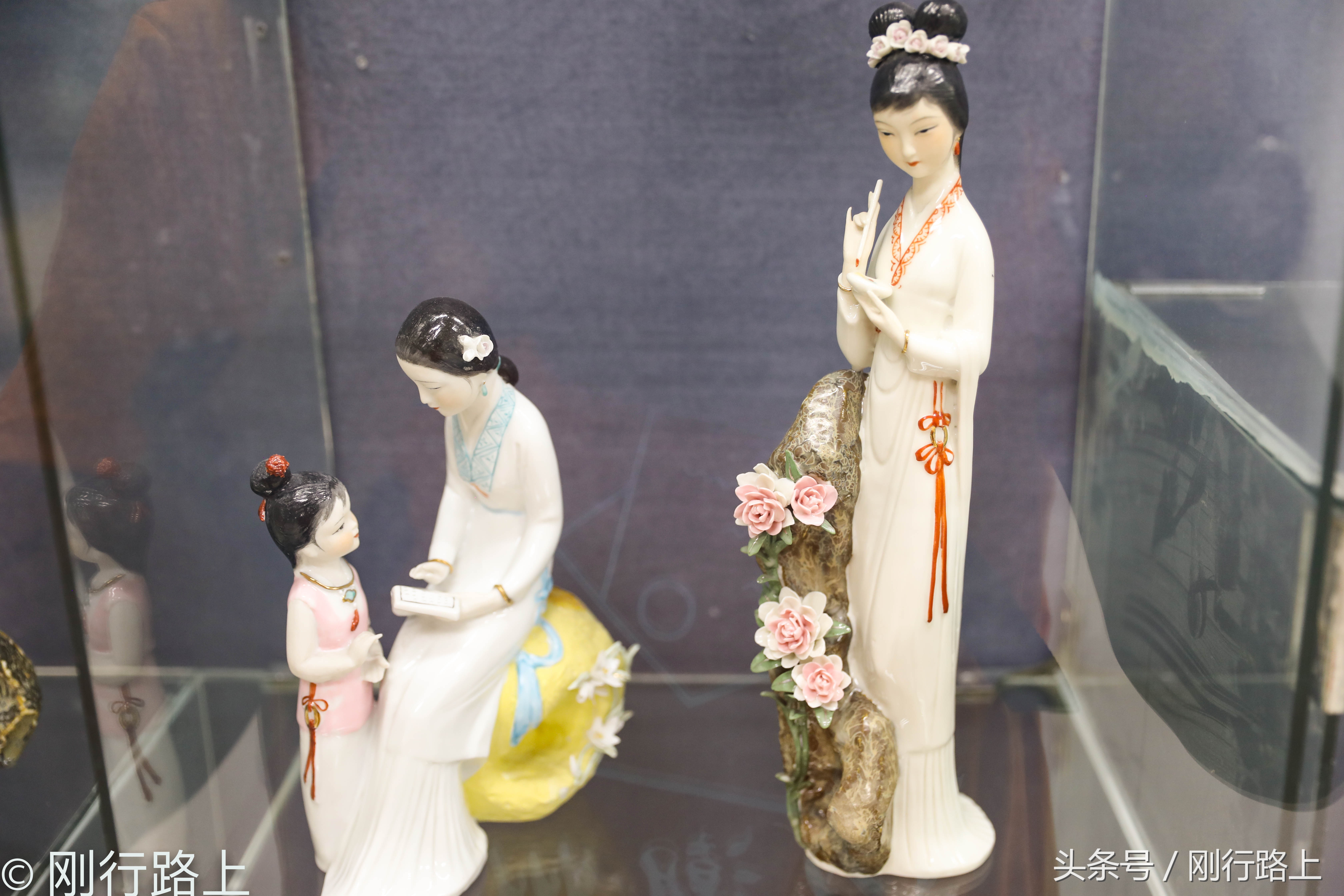 潮州瓷器与景德镇瓷器哪个更好,景德镇瓷器和潮州瓷器的比较