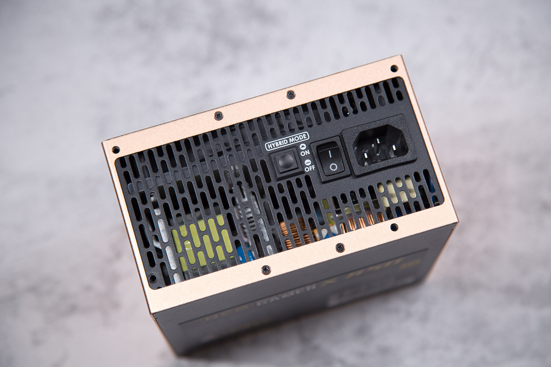 华硕1070ti显卡怎么装,华硕1070ti装机效果