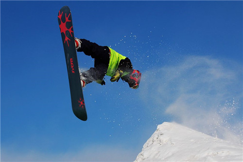 贵人鸟股权拍卖990万股过户了吗,贵人鸟出售资产