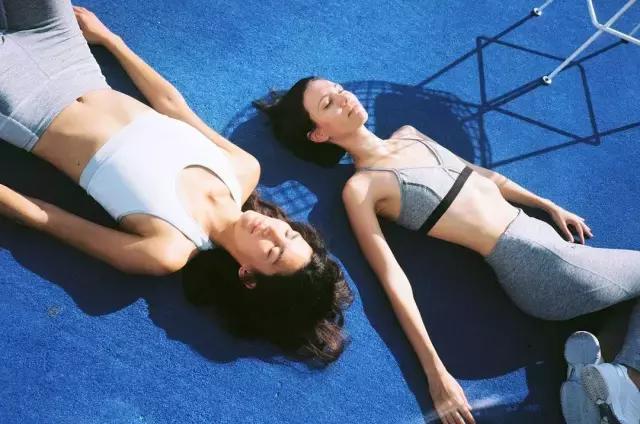 终于知道你为什么不去健身了，因为装备太丑！