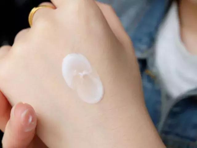 别瞎找代购了！「国货黑马」好用到捶胸顿足啊