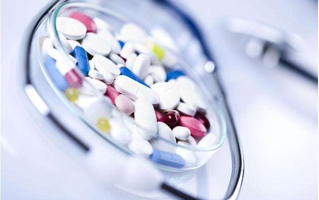 一瓶药四万，那是因为它是第二瓶，第一颗价值高达几十亿美金