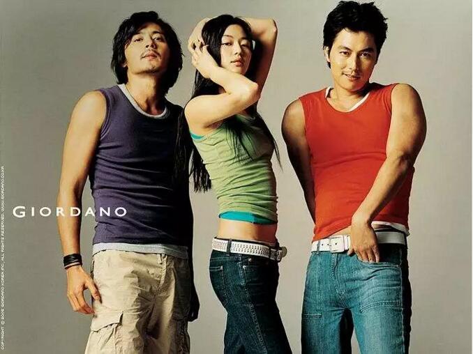 时下年轻人喜爱的潮牌有哪些,年轻人现在穿的潮牌有哪些