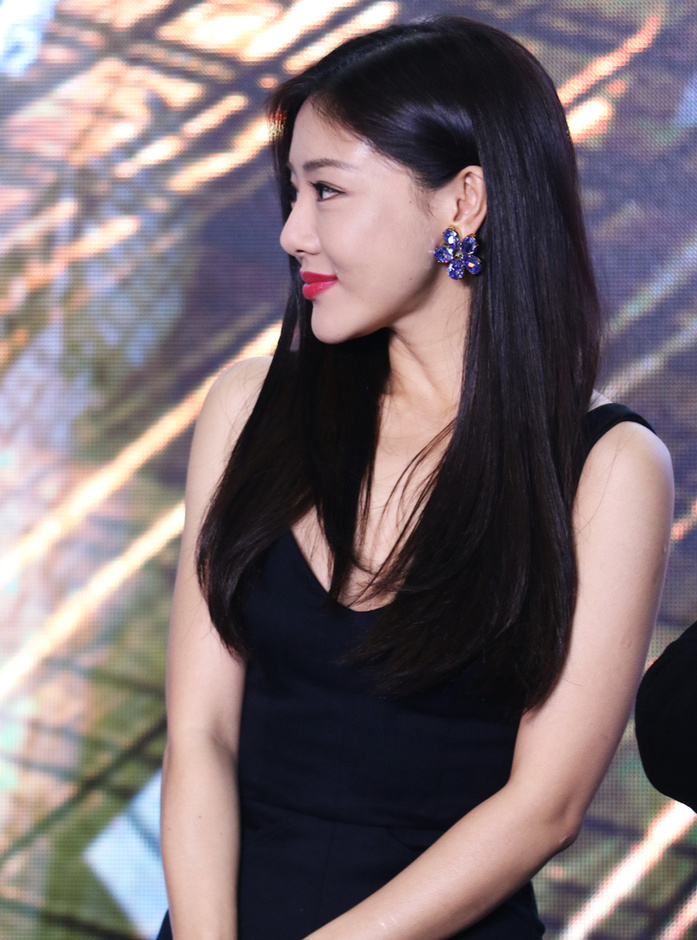 娄艺潇颅顶低,娄艺潇刘海发型