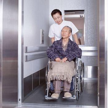 床和轮椅的转换,轮椅的正确使用实训报告