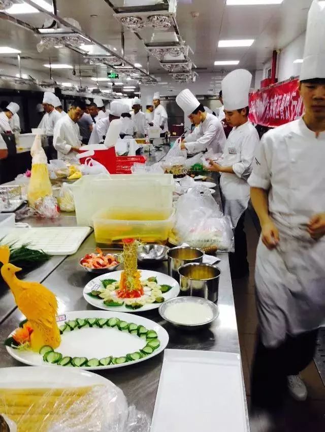 酷炫对决，等你来战！机器人、烹饪、足球大赛火热报名ing！