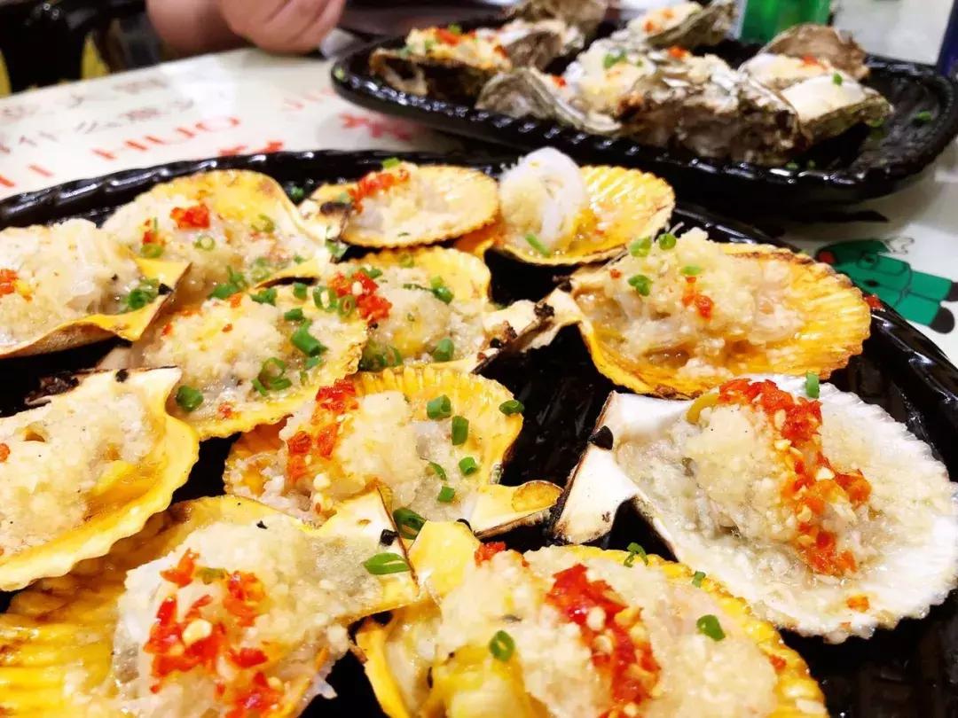 生蚝配什么一起最好吃,情侣吃什么美食比较好