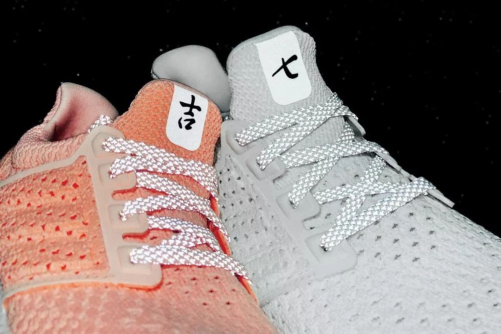 踩aj鞋情侣,脚蹬aj女