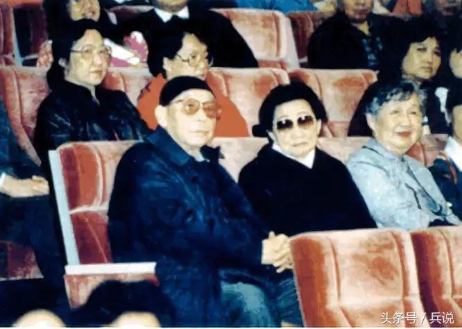 宋美龄为什么拼死保护张学良,宋美龄和张学良西安事变