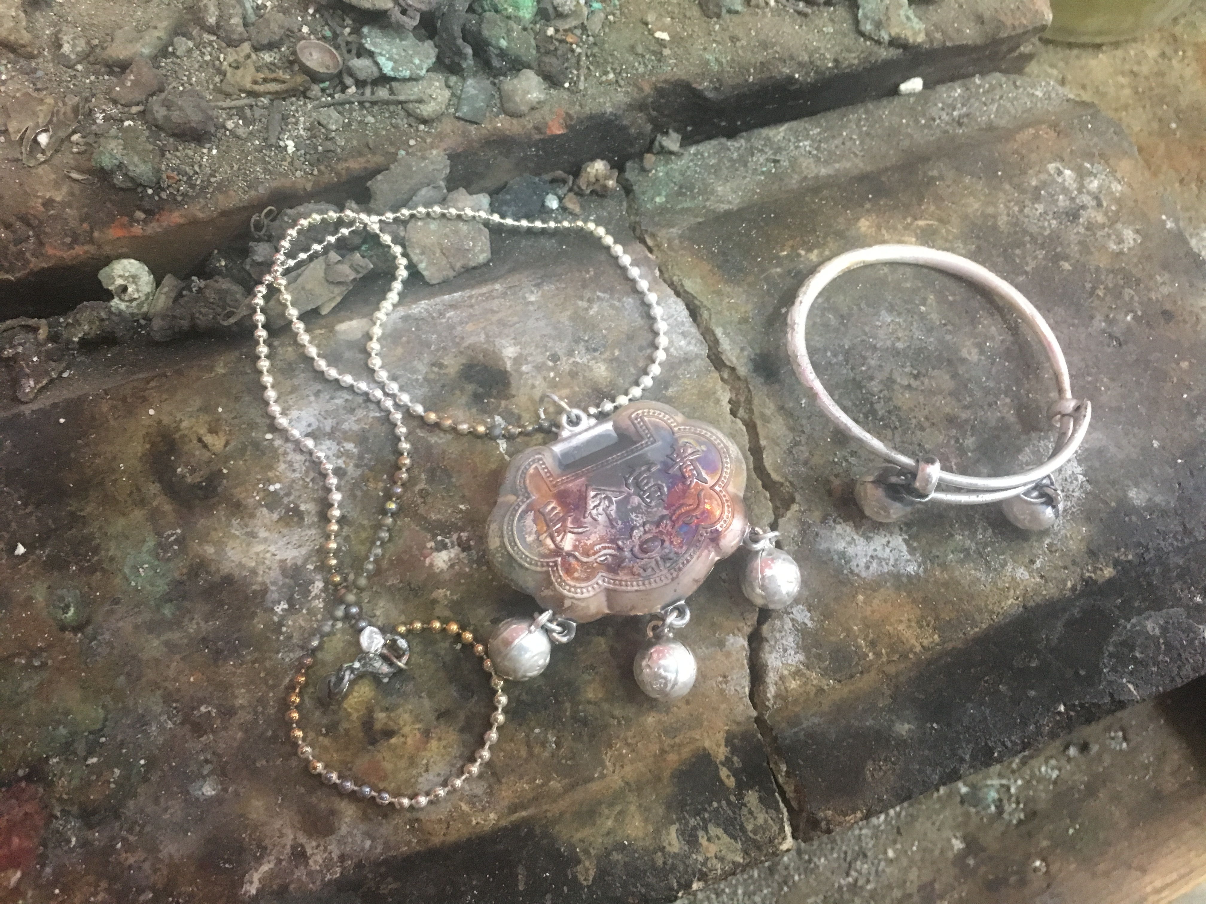 卖银首饰骗局 (卖银首饰是骗人的吗)